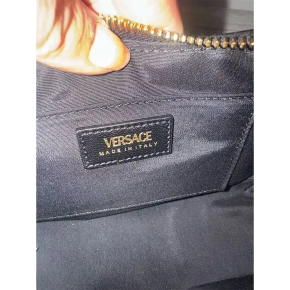 Versace Medusa Black Quilted Leather Shoulder/ crossbody Bag with Strap - Picture 6 of 14